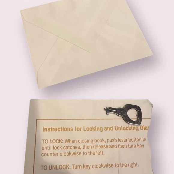 Vintage Made In Italy Red Plaid Scotty Dog Locked Daily Journal Diary - Picture 4 of 14